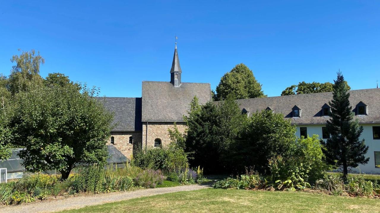 Kloster Steinfeld Gaestehaus Kall エクステリア 写真