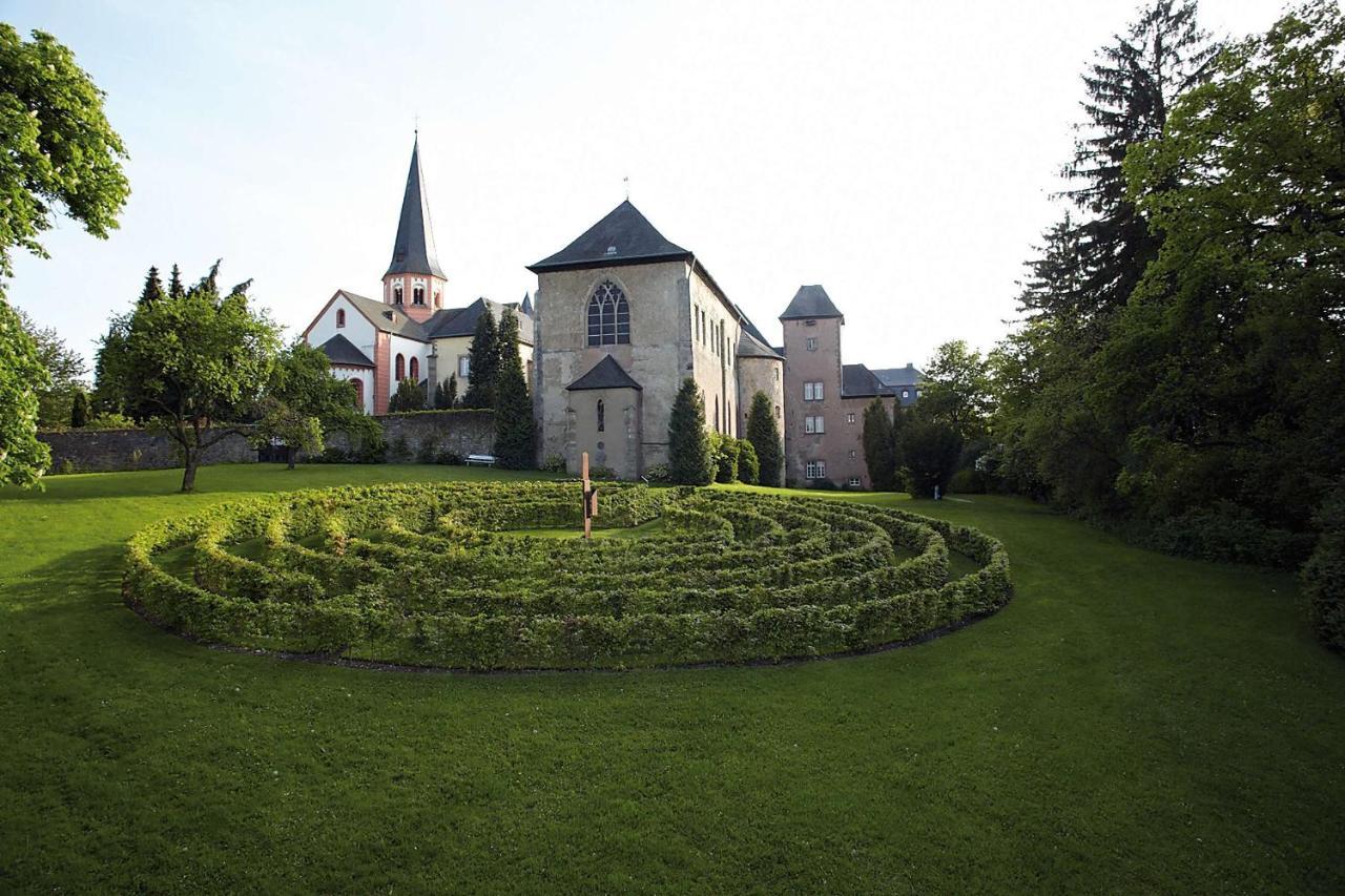 Kloster Steinfeld Gaestehaus Kall エクステリア 写真