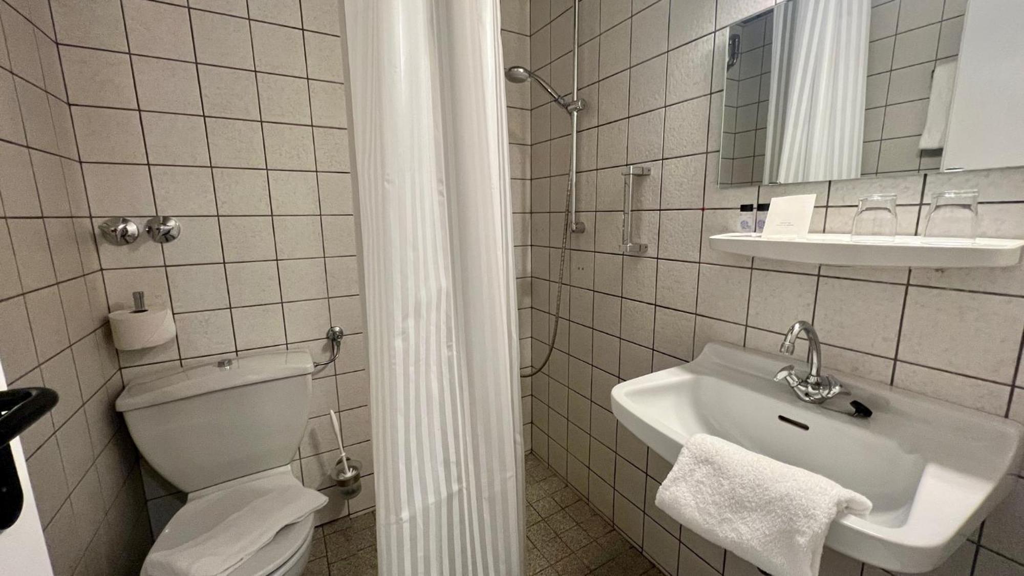 Kloster Steinfeld Gaestehaus Kall 部屋 写真